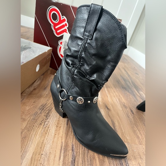 Dingo Women’s 10 Wide Black Pig Leather Western Boots Olivia Harness Cowgirl NIB - Picture 11 of 13